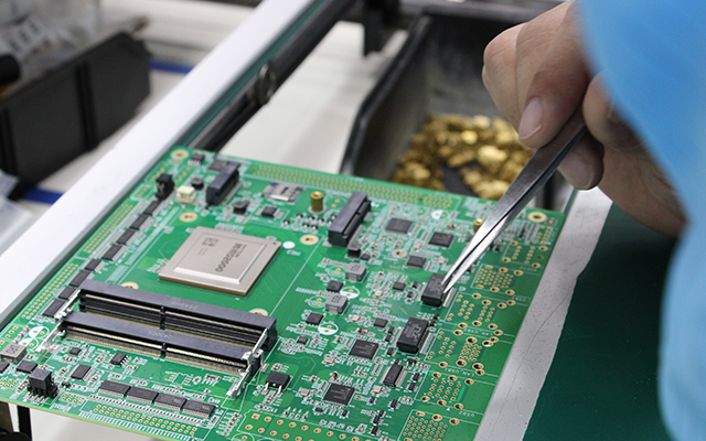 在金融發(fā)展領(lǐng)域，嵌入式主板有什么優(yōu)點(diǎn)？