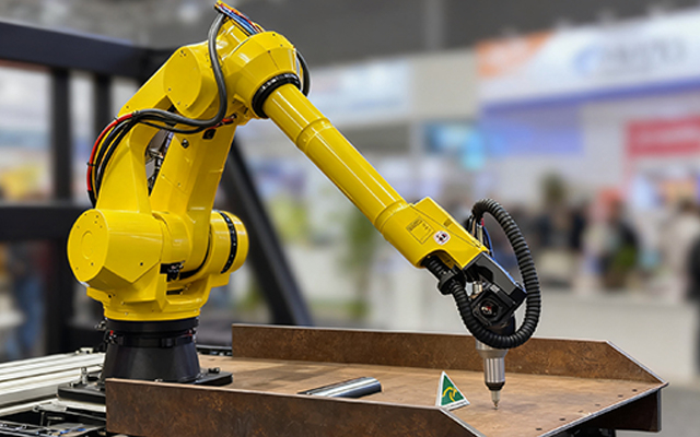 D2000飛騰瘦客戶機(jī)，為工業(yè)發(fā)展提供便捷、高效的核心硬件